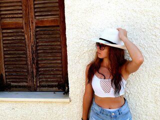 Video shows ShinnyLouraine